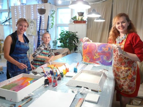 Выездной мастер класс на корпоратив, в школу или домой по  рисованию на воде Эбру в Екатеринбурге