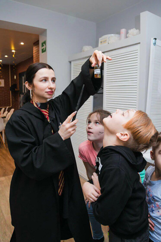 Квест Гарри Поттер на детский день рождения в Екатеринбурге в студии Артмезонин